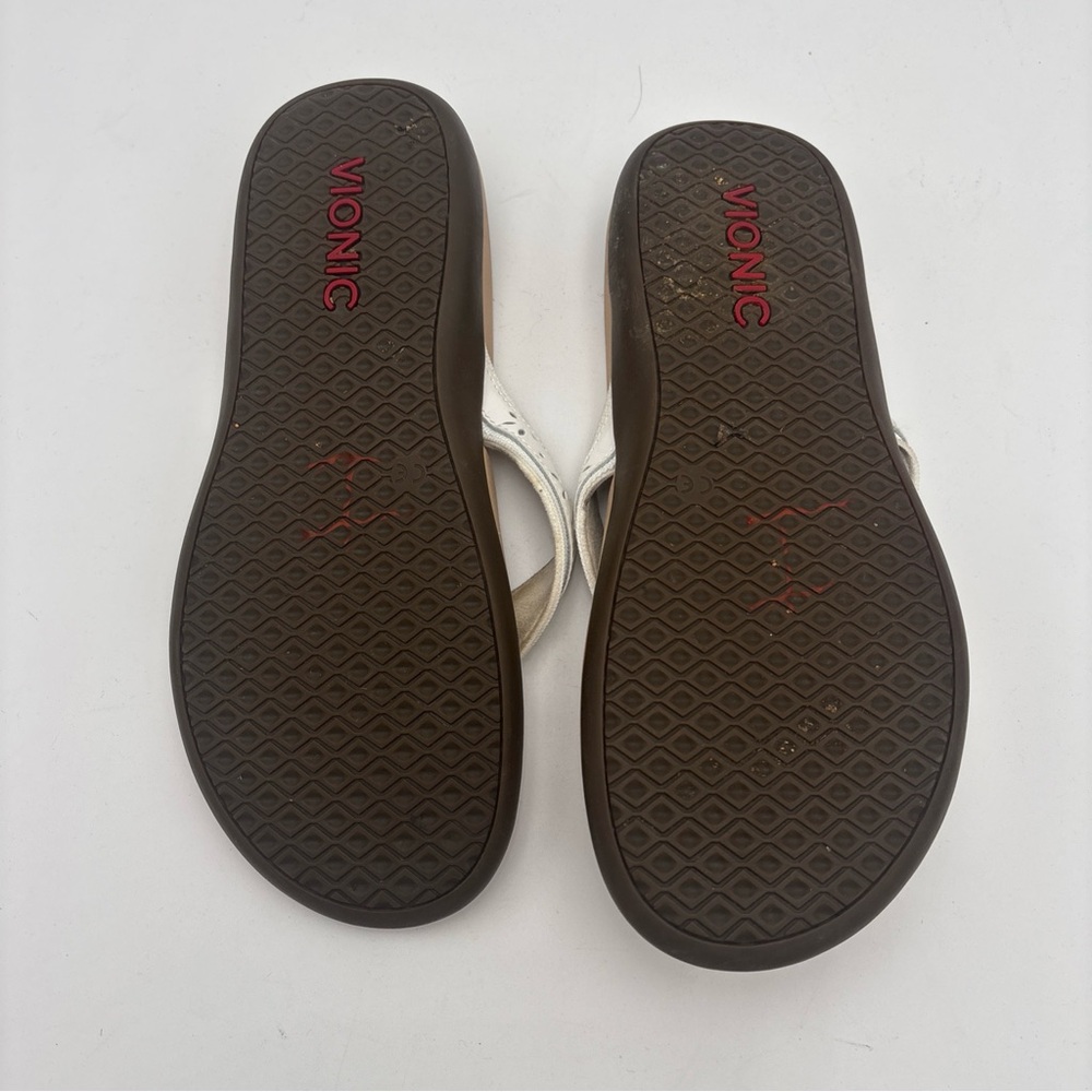 Vionic White and Tan Sandals for Women - Picture 5 of 7